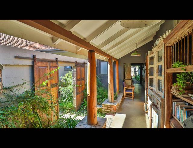 13 BEDROOM HOUSE FOR SALE IN KYALAMI